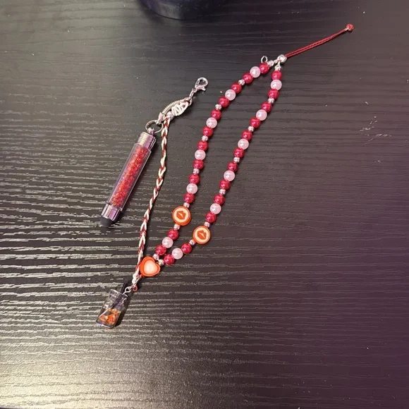 Keychain/Accessory Gift Set - Picture 5 of 6